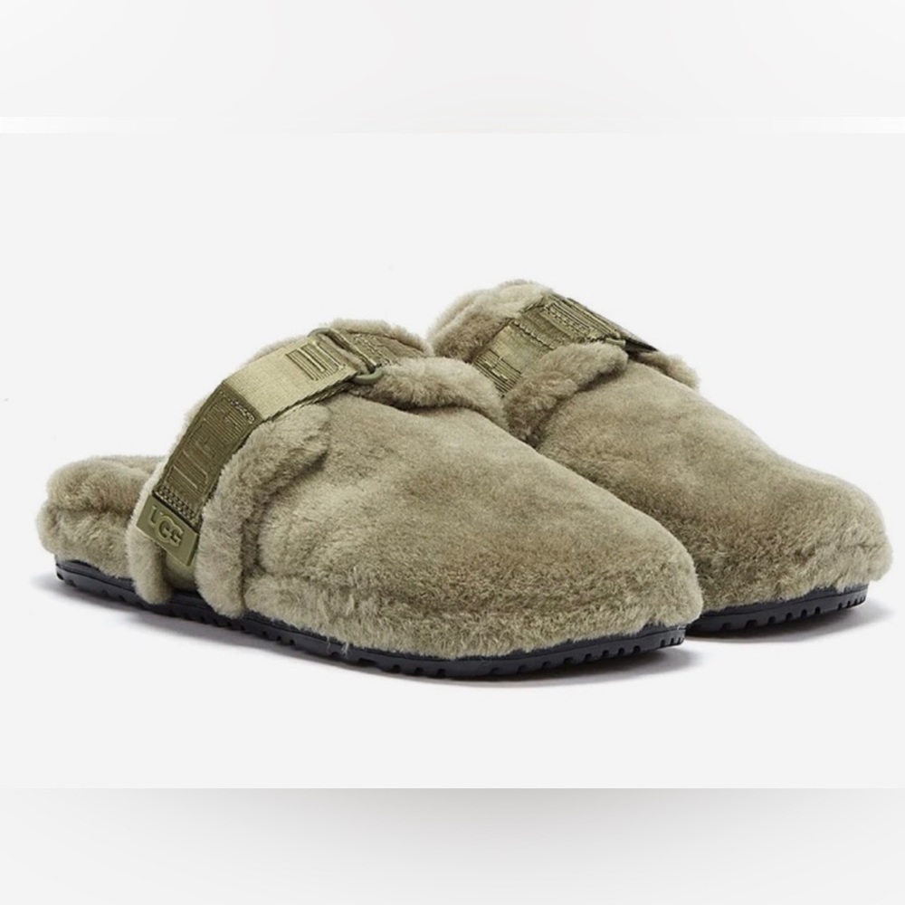 MUGG FLUFF IT MENS OLIVE
GREEN SLIPPERS💚/olive